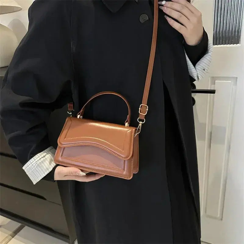 Jeanne | Petit sac à main tendance urbain Leather&Carry