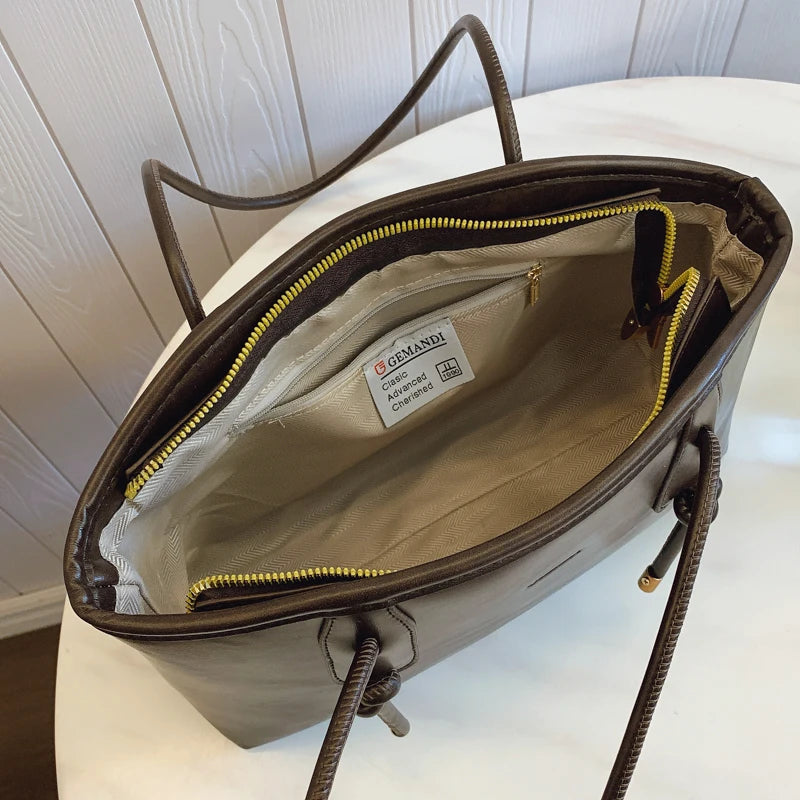 Sac à Main en Cuir Vieilli - Vaiola - Leather&Carry