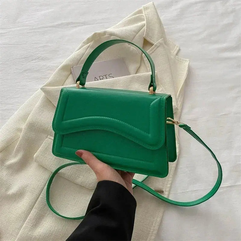 Jeanne | Petit sac à main tendance urbain Leather&Carry