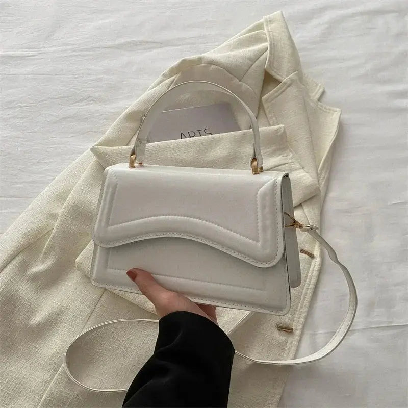 Jeanne | Petit sac à main tendance urbain Leather&Carry