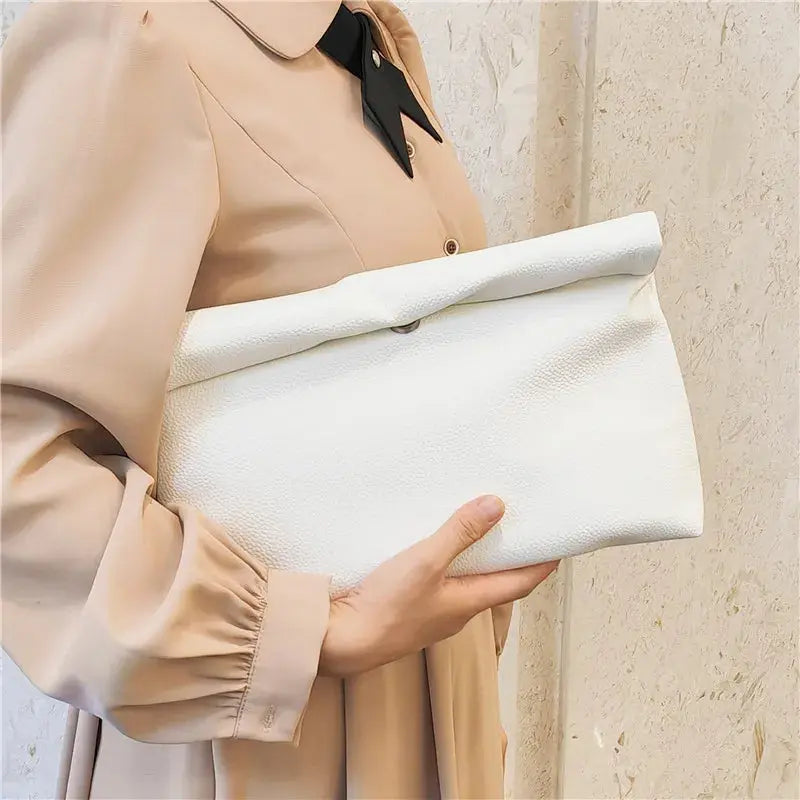Leïla | Pochette en cuir souple Leather&Carry
