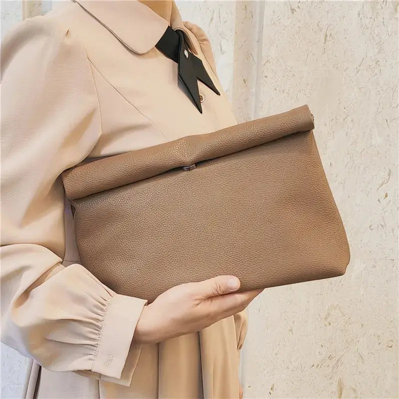 Leïla | Pochette en cuir souple Leather&Carry