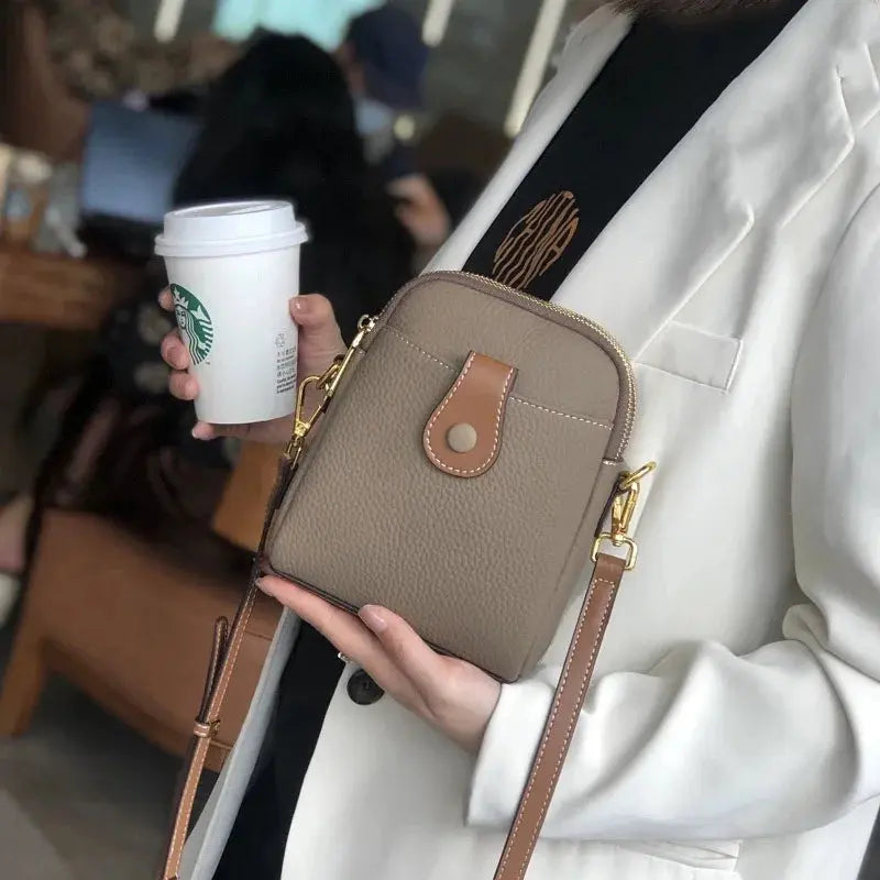 Marilyn | Pochette avec bandoulière robuste Leather&Carry