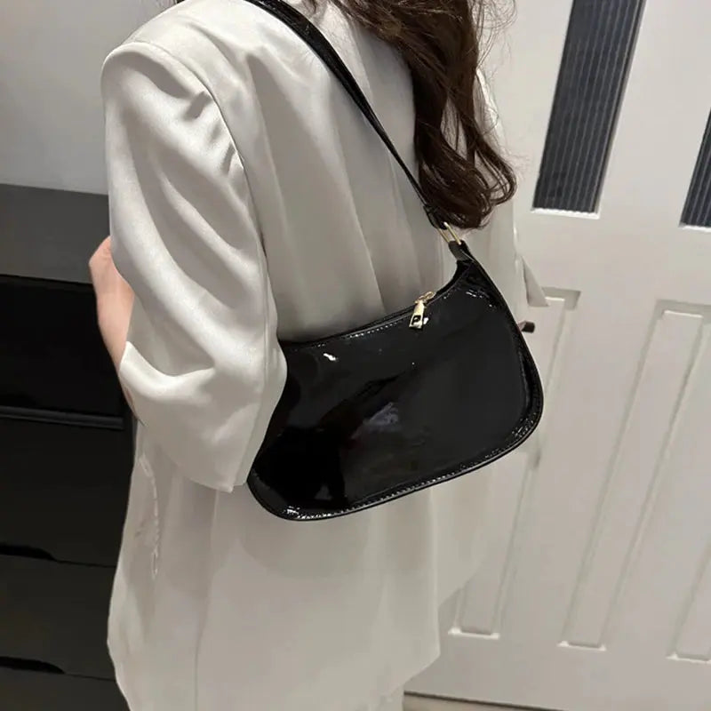 Tess | Petit sac à main vernis solide Leather&Carry