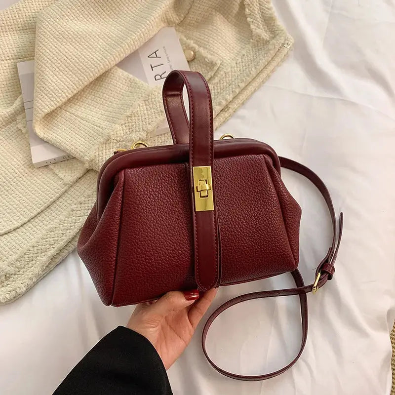 Women's Bags New Trend Handbags Quality Retro Designer Luxury Crossbody Bags Female Shopping Totes Shoulder Free Shipping Leather&Carry