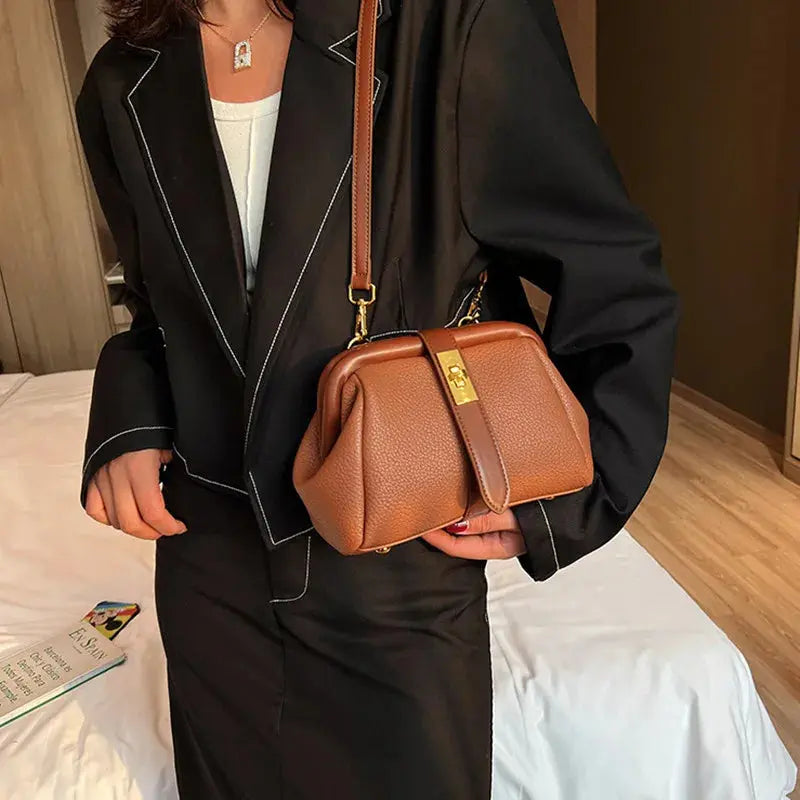 Women's Bags New Trend Handbags Quality Retro Designer Luxury Crossbody Bags Female Shopping Totes Shoulder Free Shipping Leather&Carry
